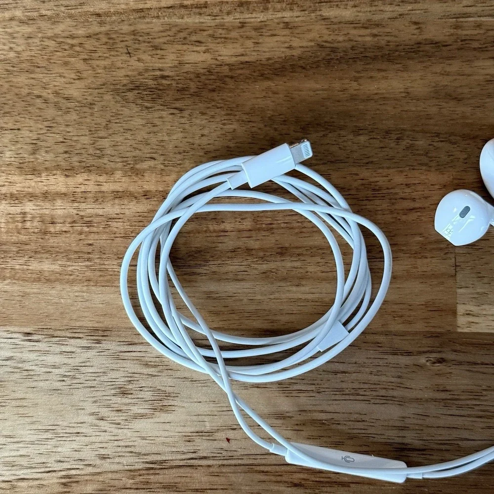 OEM Apple iPhone Wired‎ Earpods Earphones Earbuds Lightning Authentic Original